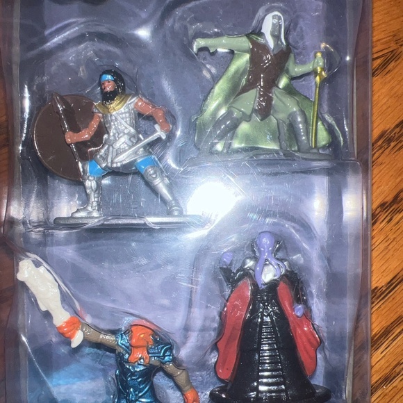 Dungeons & Dragons Die Cast Metal Figures -  NEW IN BOX - Picture 7 of 9